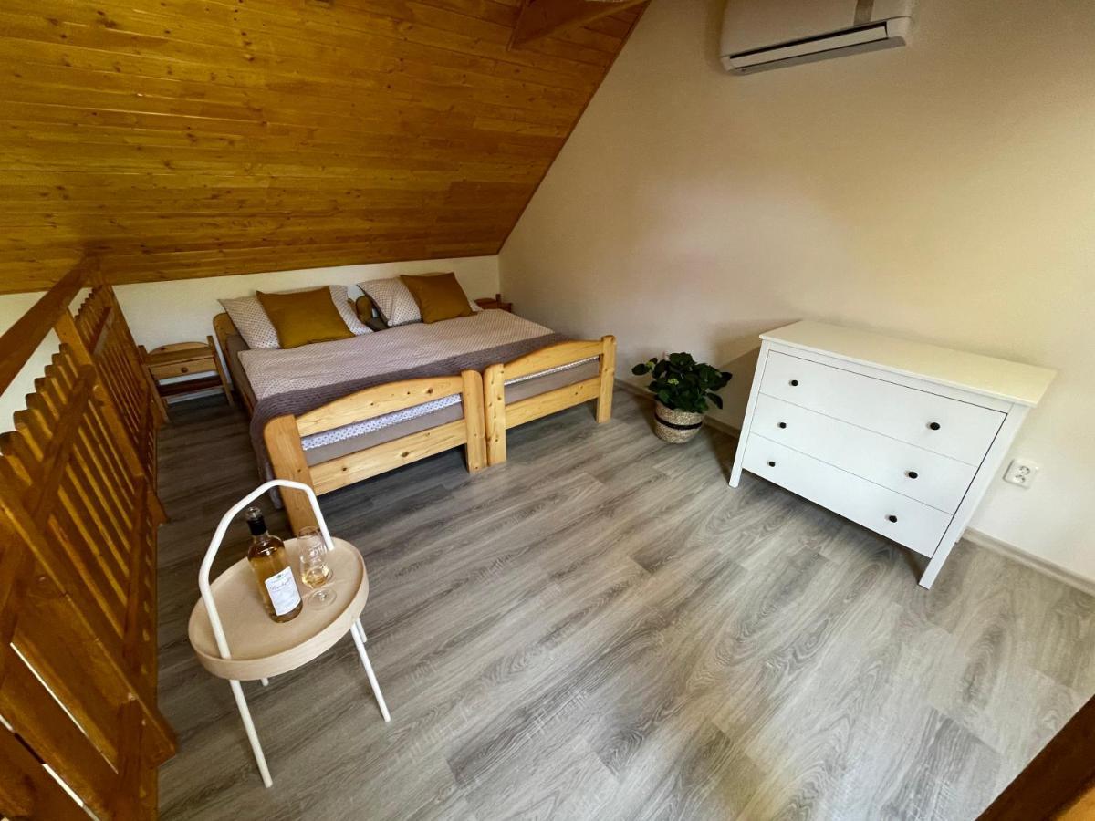 Vinny Sklep U Mna Mutěnice Eksteriør billede