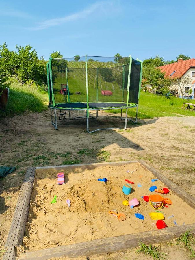Vinny Sklep U Mna Mutěnice Eksteriør billede